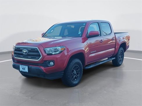 Used 2017 Toyota Tacoma SR5 w/ Tow Package image 7