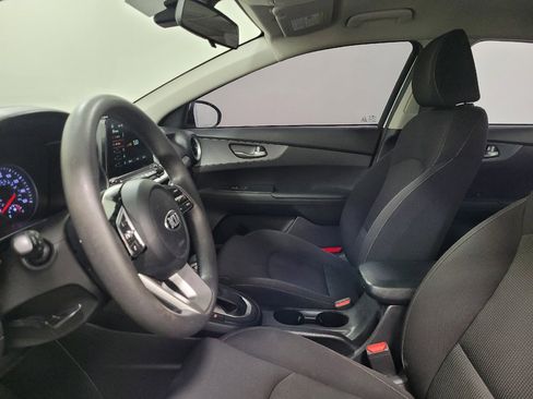 Used 2021 Kia Forte LXS FWD image 17
