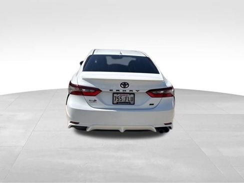 Used 2023 Toyota Camry SE image 5