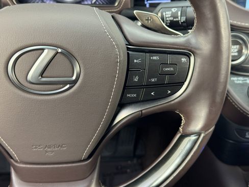 Used 2018 Lexus LS 500 AWD w/ Interior Upgrade Package image 23