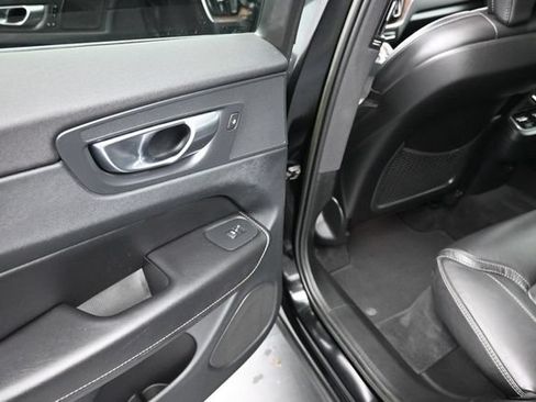 Used 2023 Volvo XC60 B5 Ultimate AWD/4WD image 17