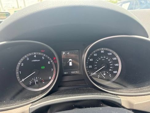 Used 2018 Hyundai Santa Fe SE FWD image 11