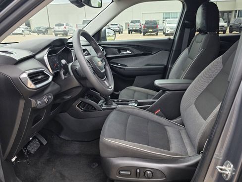 Used 2021 Chevrolet TrailBlazer LT w/ Convenience Package FWD image 19