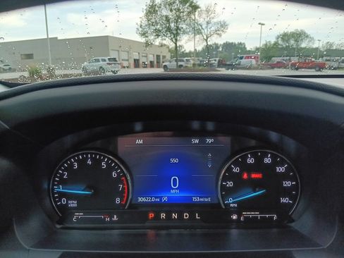 Used 2024 Ford Explorer XLT w/ Equipment Group 202A AWD/4WD image 7