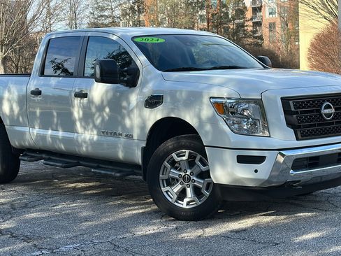 Certified 2024 Nissan Titan SV w/ SV Convenience Package image 1