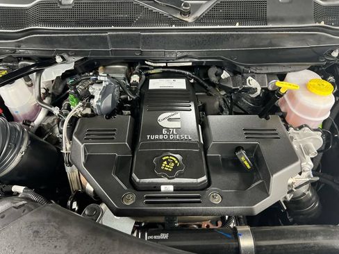 Used 2024 RAM 3500 Tradesman w/ Chrome Appearance Group AWD/4WD image 19