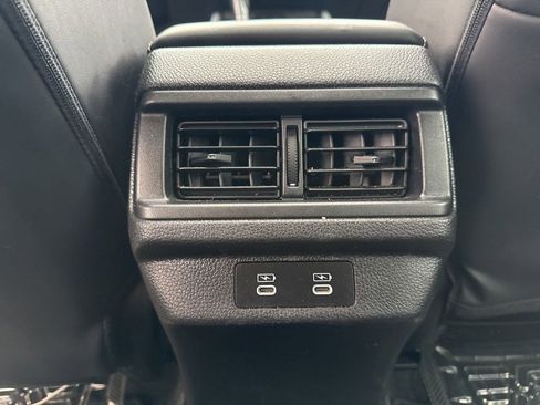 Used 2023 Honda Accord Touring image 9