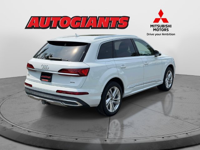 Used 2023 Audi Q7 2.0T Premium w/ Towing Package AWD/4WD image 2