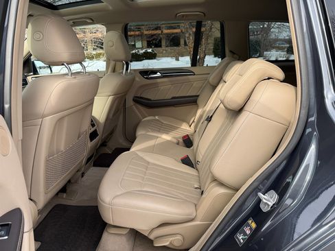 Used 2016 Mercedes-Benz GL 450 4MATIC w/ Premium I Package image 10