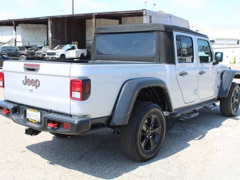 Used 2023 Jeep Gladiator Rubicon w/ Trailer Tow Package AWD/4WD image 4