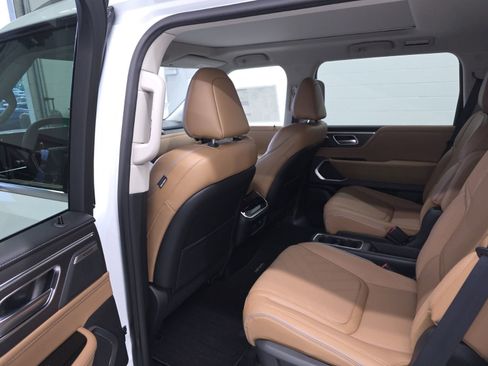 New 2026 INFINITI QX80 Luxe AWD/4WD image 21