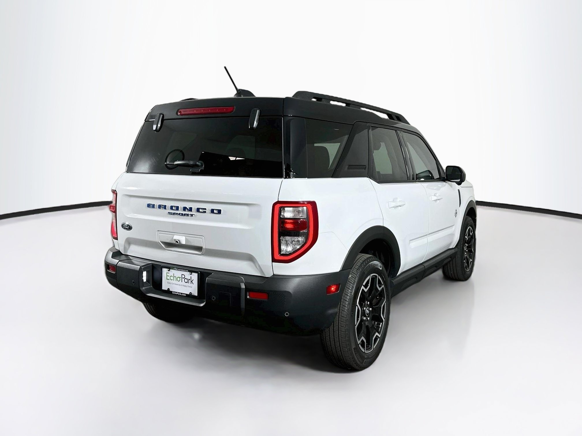Used 2025 Ford Bronco Sport Outer Banks w/ Outer Banks Tech Package+ AWD/4WD image 9
