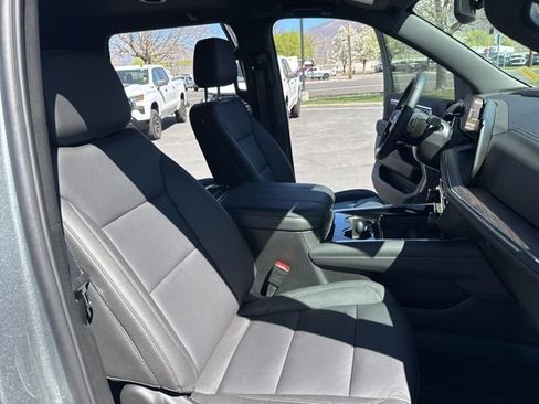 Used 2026 Chevrolet Tahoe Z71 w/ Comfort Package AWD/4WD image 33