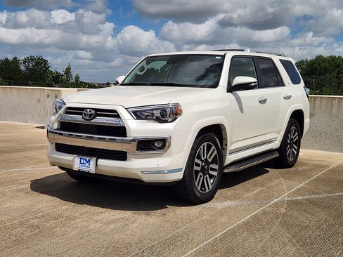 Used 2022 Toyota 4Runner Limited RWD image 3