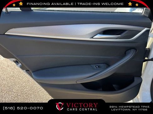 Used 2019 BMW 530i xDrive w/ M Sport Package image 11