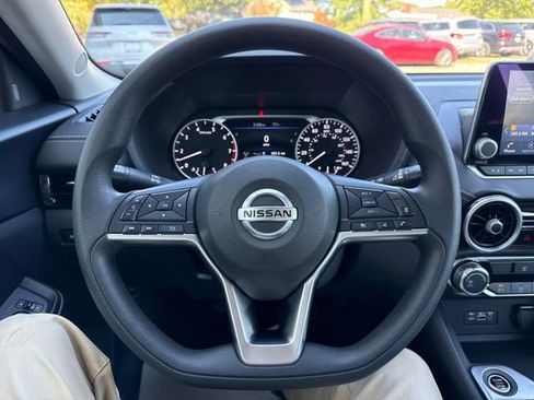 Used 2023 Nissan Sentra SV image 19