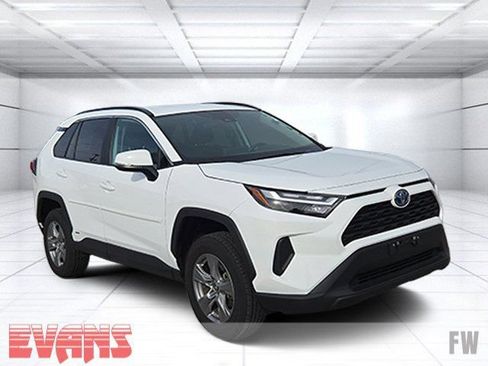 Used 2024 Toyota RAV4 LE AWD/4WD image 1