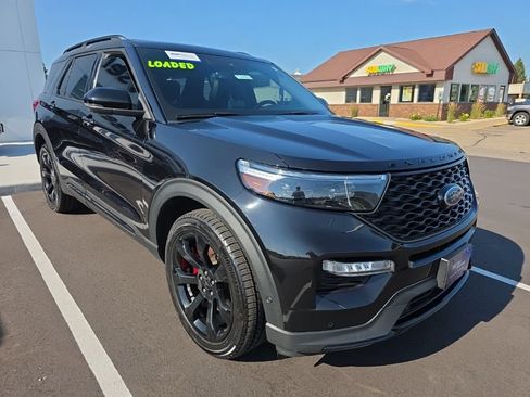 Certified 2021 Ford Explorer ST w/ Equipment Group 401A AWD/4WD image 3