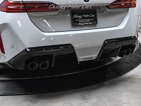 Used 2025 BMW M5 w/ Carbon Package image 42