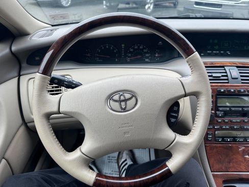 Used 2004 Toyota Avalon XLS image 13