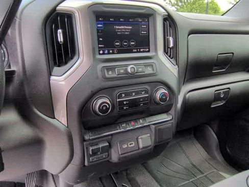 Used 2021 Chevrolet Silverado 2500 Custom w/ Custom Value Package AWD/4WD image 27