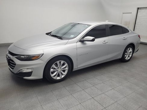 Used 2020 Chevrolet Malibu LT FWD image 2