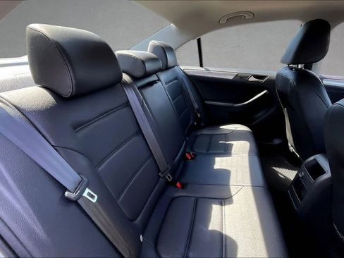 Used 2017 Volkswagen Jetta SE FWD image 26