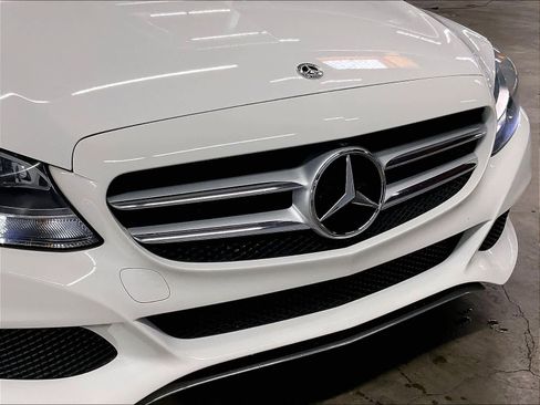 Used 2018 Mercedes-Benz C 300 Sedan image 31