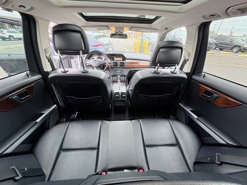Used 2010 Mercedes-Benz GLK 350 4MATIC image 25