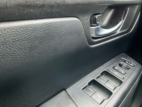 Used 2025 Honda CR-V LX image 19