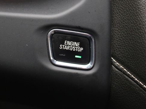 Used 2023 GMC Acadia SLT image 46