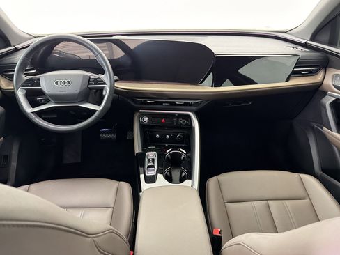 Certified 2025 Audi Q5 Premium w/ Convenience Package image 16