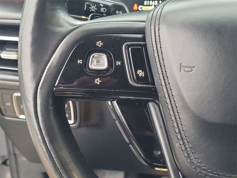 Used 2022 Lincoln Aviator Reserve w/ Equipment Group 201A image 16