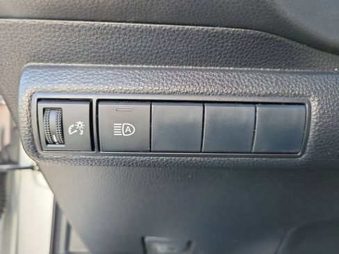 Used 2020 Toyota Corolla SE w/ Carpet Mat Package (TMS) image 21