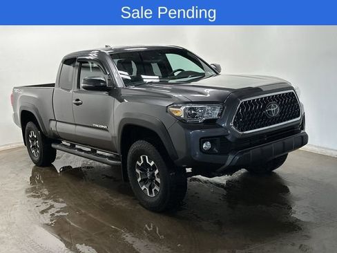 Used 2018 Toyota Tacoma TRD Off-Road image 30