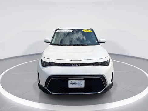 Used 2025 Kia Soul LX w/ LX Technology Package FWD image 3