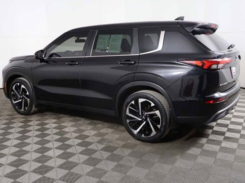 Used 2022 Mitsubishi Outlander ES image 11