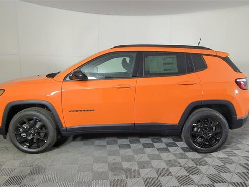 New 2026 Jeep Compass Latitude image 8