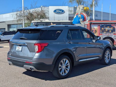 Certified 2024 Ford Explorer Limited image 8