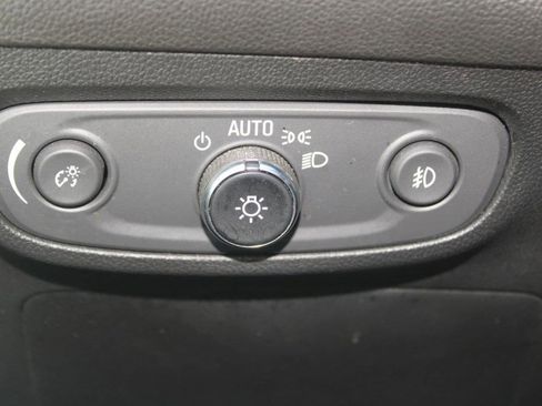 Used 2021 Buick Encore GX Select w/ Advanced Technology Package FWD image 36