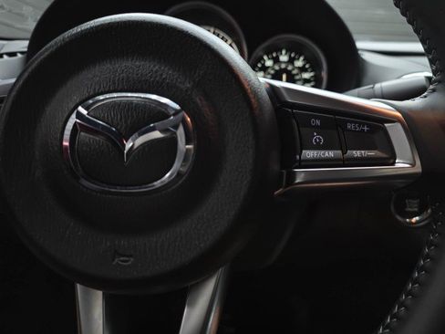 Used 2021 MAZDA MX-5 Miata RF Grand Touring RWD image 17