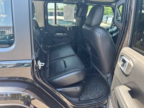 Used 2021 Jeep Wrangler Unlimited Sahara w/ Cold Weather Group AWD/4WD image 8