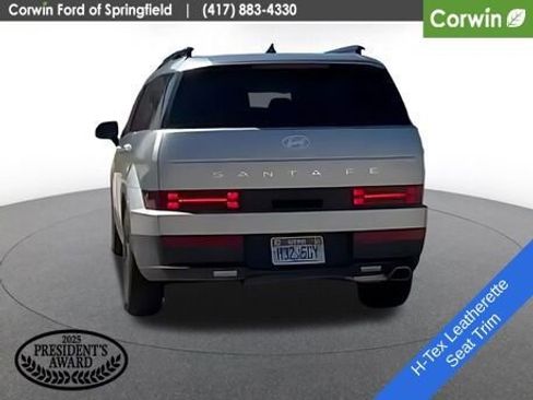 Used 2025 Hyundai Santa Fe SEL AWD/4WD image 9