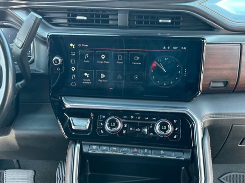 Used 2024 GMC Sierra 2500 Denali Ultimate AWD/4WD image 11