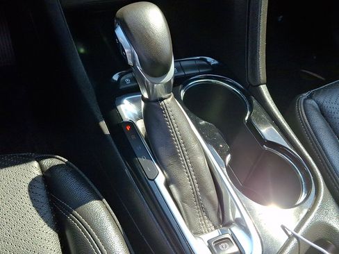 Used 2020 Buick Encore GX Essence w/ Advanced Technology Package image 15