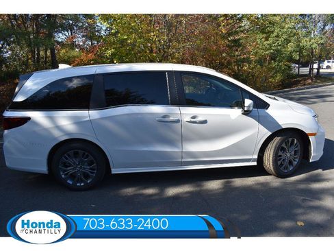 New 2026 Honda Odyssey Touring image 12