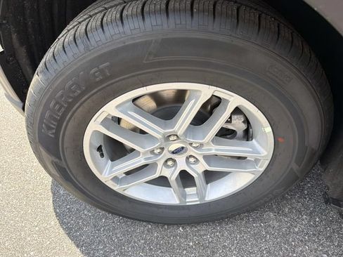 New 2026 Ford Explorer Active w/ Active Comfort Package RWD image 40