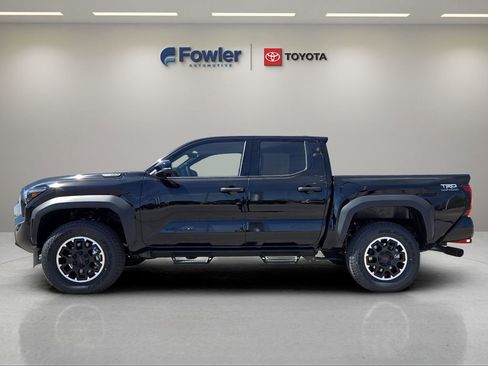 New 2026 Toyota Tacoma TRD Off-Road w/ TRD Off Road Premium Package AWD/4WD image 4