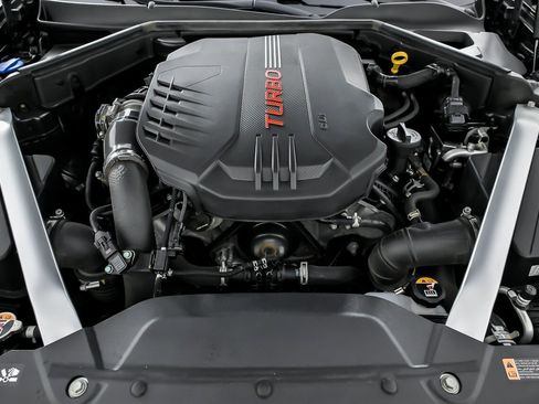 Used 2022 Kia Stinger GT2 image 17