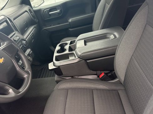 Used 2022 Chevrolet Silverado 1500 Custom image 18